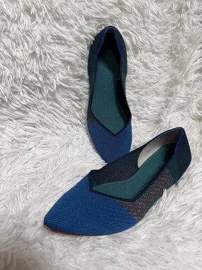Rothy's Blue and Teal Pointed-Knit Flats